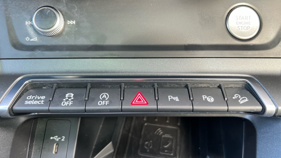 Used Audi Q3 2020 for sale - 76033687: Photo 40