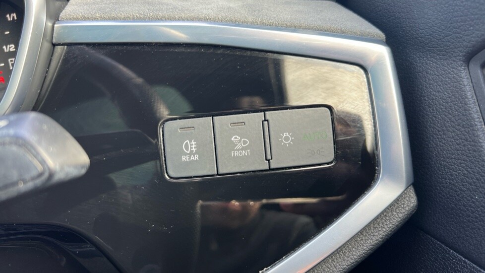 Used Audi Q3 2020 for sale - 76033687: Photo 43