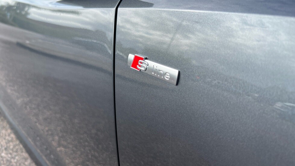 Used Audi Q3 2020 for sale - 76033687: Photo 50