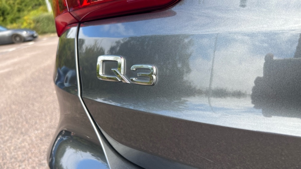 Used Audi Q3 2020 for sale - 76033687: Photo 56