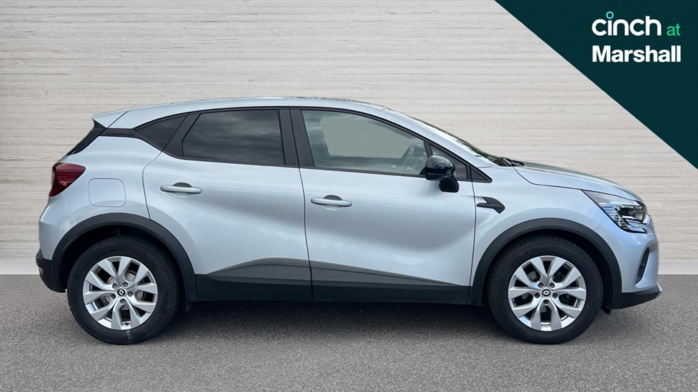 Used Renault Captur 2022 for sale - 76015030: Photo 2