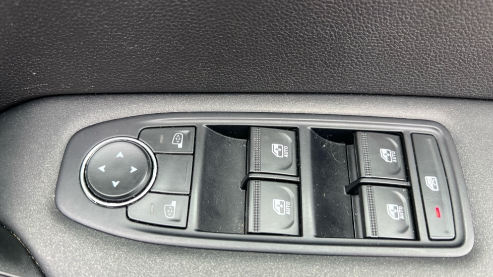 Used Renault Captur 2022 for sale - 76015030: Photo 30