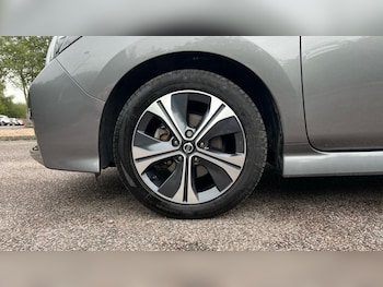 Used Nissan Leaf 2021 for sale - 75603014: Photo