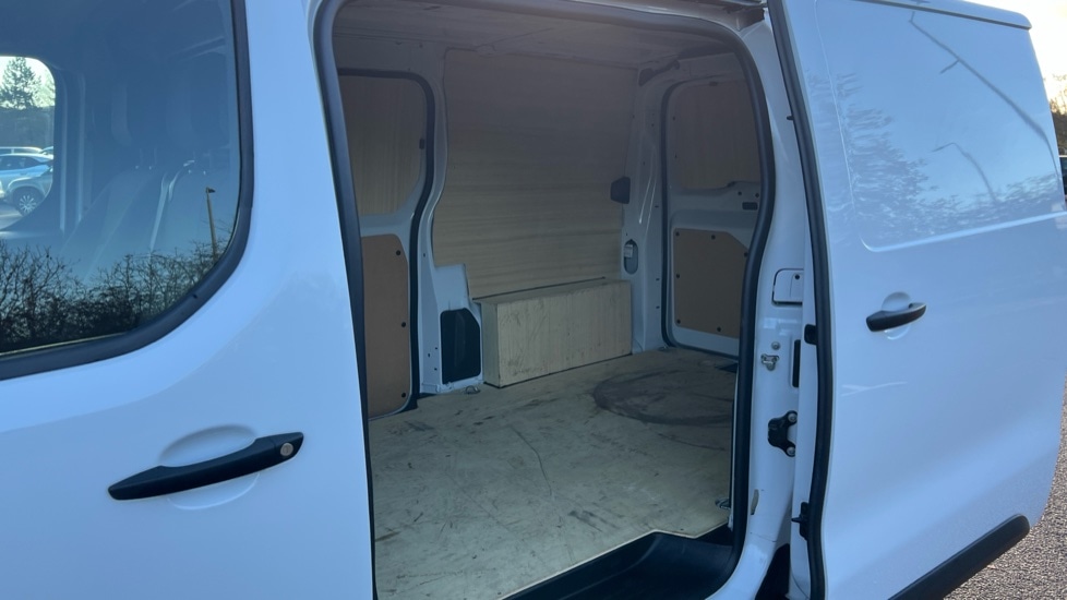 Used Peugeot Expert 2024 for sale - 76684211: Photo 14