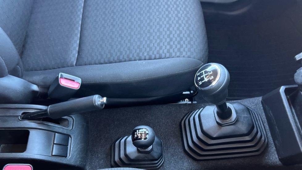 Used Suzuki Jimny 2023 for sale - 76609665: Photo 28