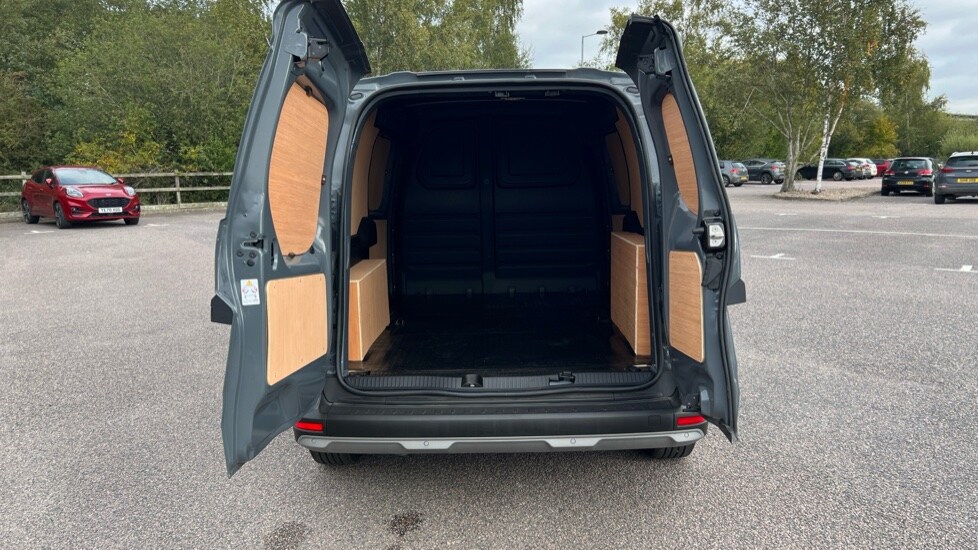 Used Nissan Other 2024 for sale - 76390020: Photo 18