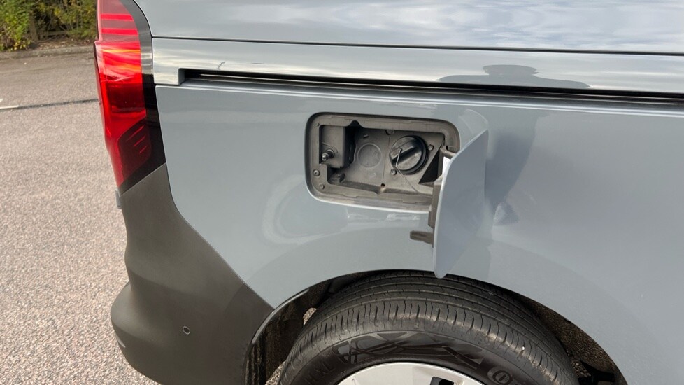 Used Nissan Other 2024 for sale - 76390020: Photo 25