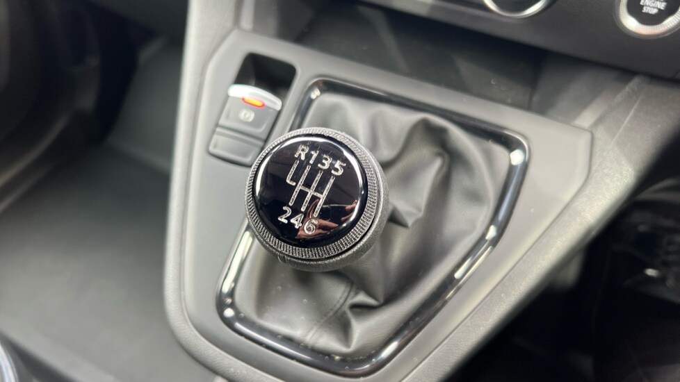 Used Nissan Other 2024 for sale - 76390020: Photo 31