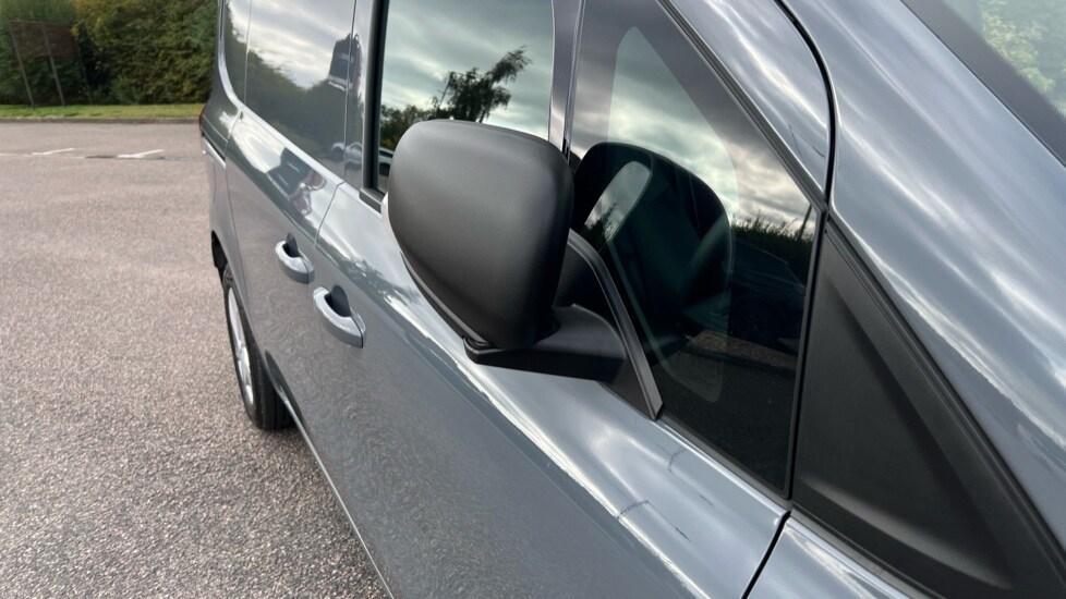 Used Nissan Other 2024 for sale - 76390020: Photo 44