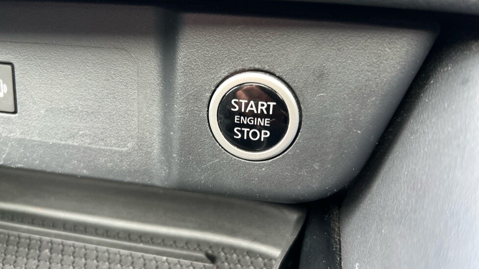 Used Nissan Qashqai 2022 for sale - 75702524: Photo 42