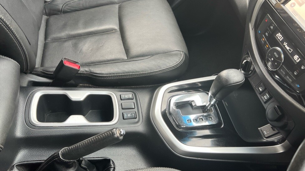Used Nissan Navara 2018 for sale - 76375544: Photo 30