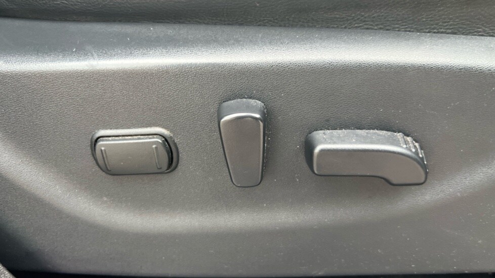 Used Nissan Navara 2018 for sale - 76375544: Photo 34