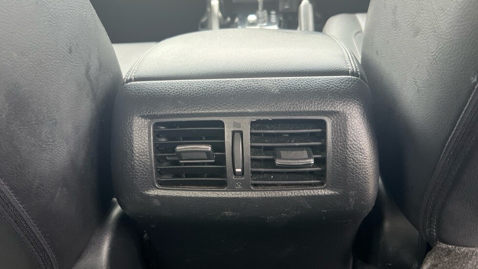 Used Nissan Navara 2018 for sale - 76375544: Photo 35