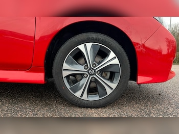 Used Nissan Leaf 2021 for sale - 76804131: Photo