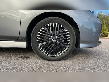 Used Nissan Leaf 2022 for sale - 76552426: Photo