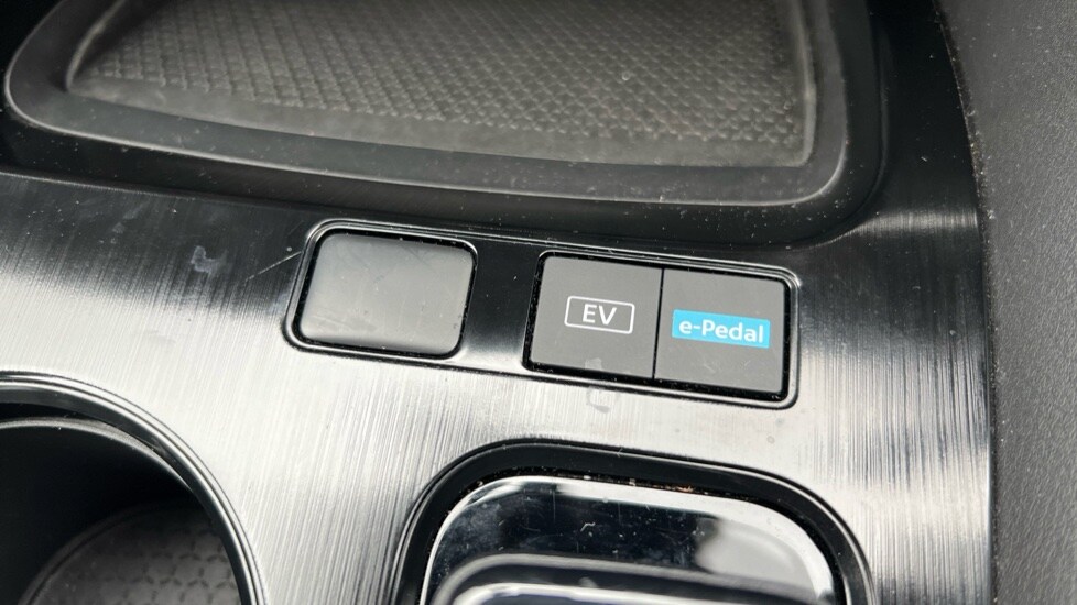 Used Nissan X-Trail 2023 for sale - 76597842: Photo 40