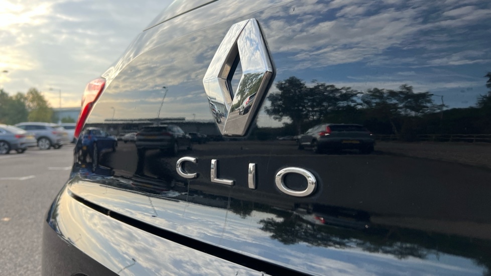 Used Renault Clio 2022 for sale - 76124655: Photo 44
