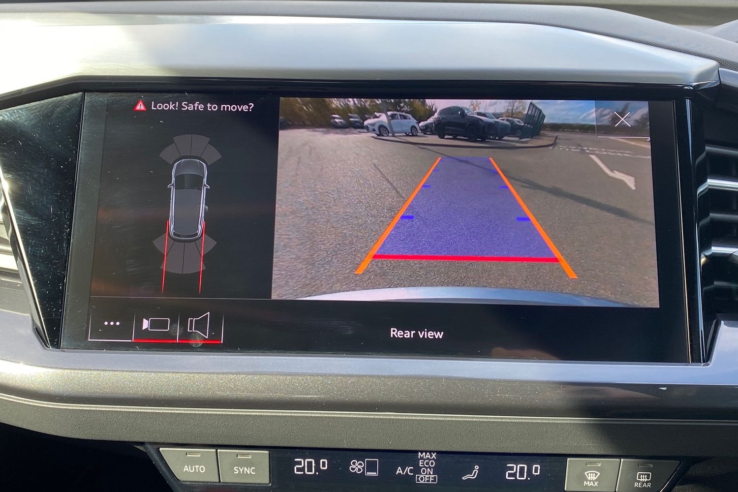 Used Audi Q4 e-tron 2022 for sale - 76675642: Photo 19