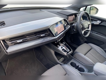 Used Audi Q4 e-tron 2022 for sale - 76675055: Photo