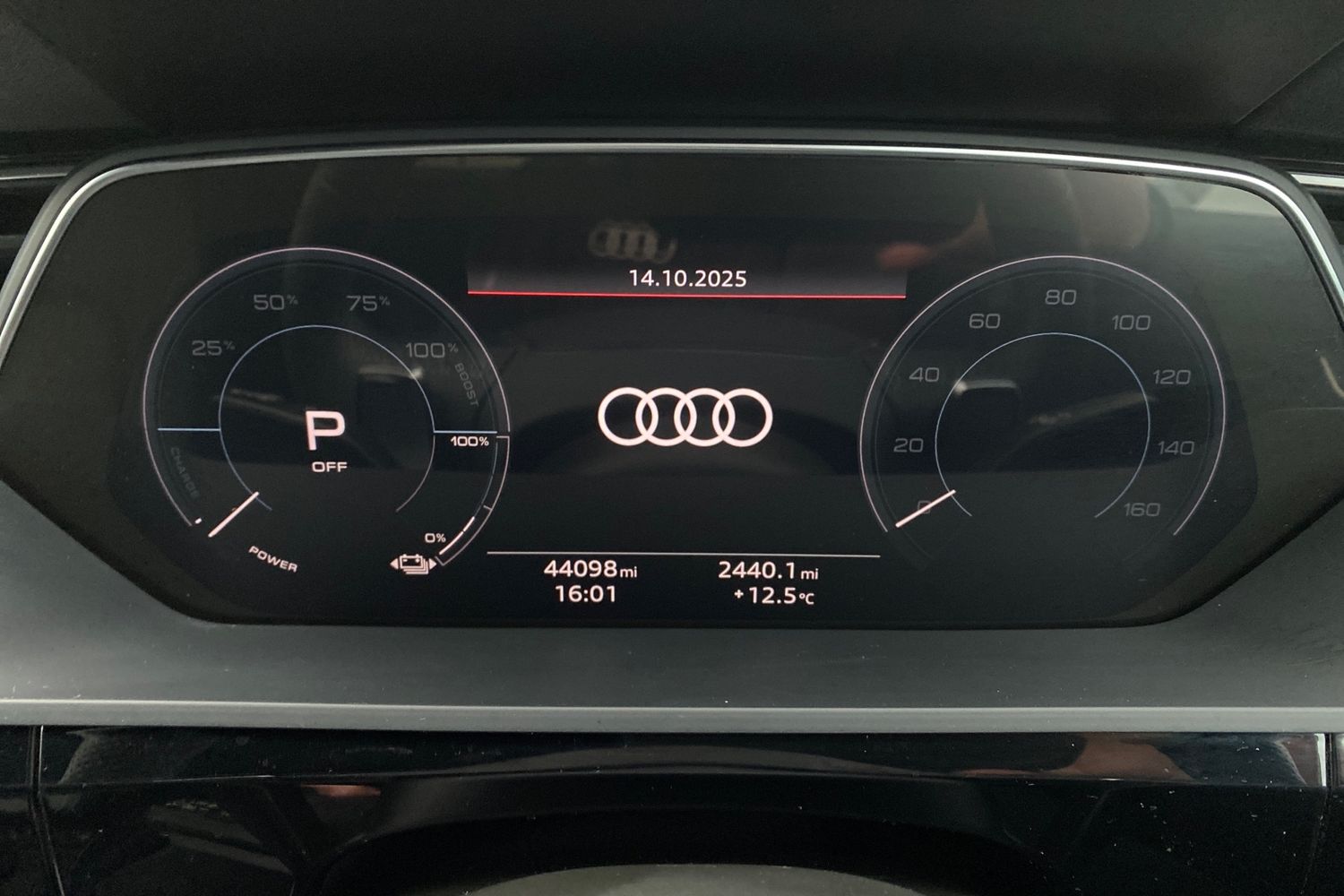 Used Audi Q8 2023 for sale - 76676277: Photo 11