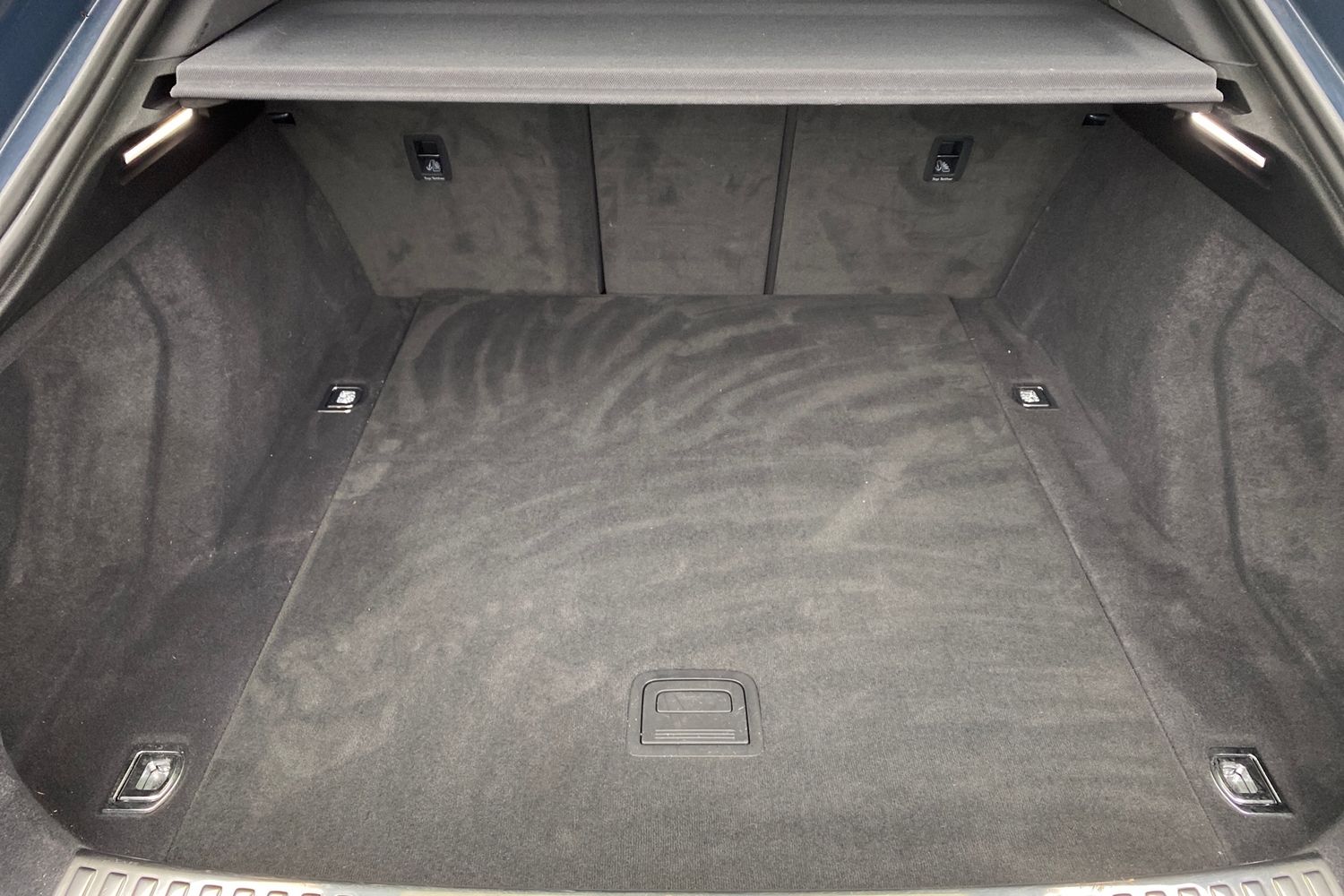 Used Audi Q8 2023 for sale - 76676277: Photo 12