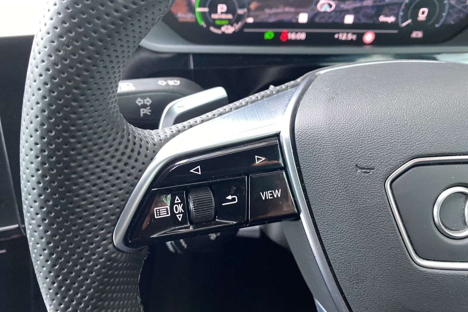 Used Audi Q8 2023 for sale - 76676277: Photo 14