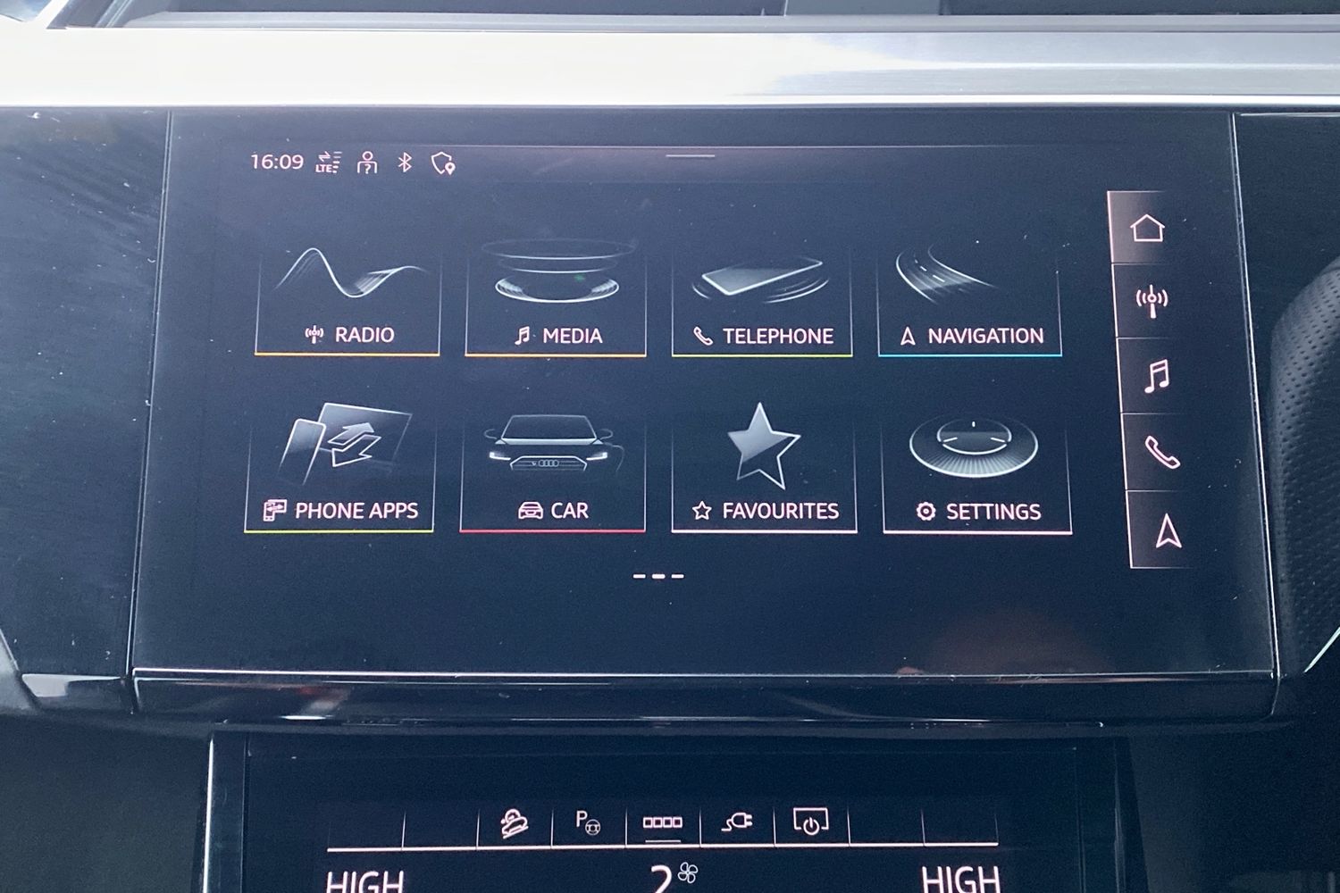 Used Audi Q8 2023 for sale - 76676277: Photo 17