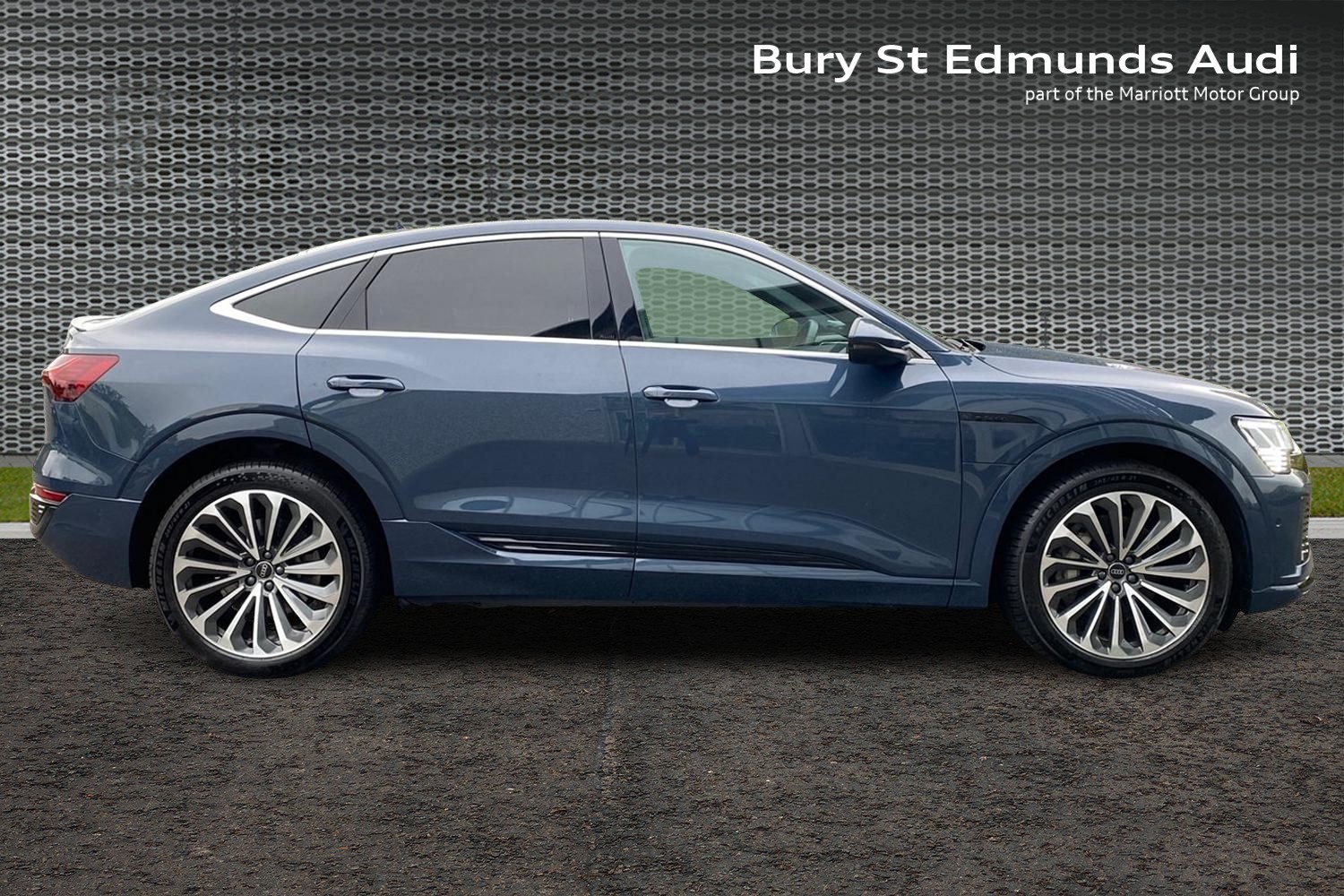 Used Audi Q8 2023 for sale - 76676277: Photo 4