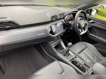 Used Audi Q3 2020 for sale - 76275885: Photo 2