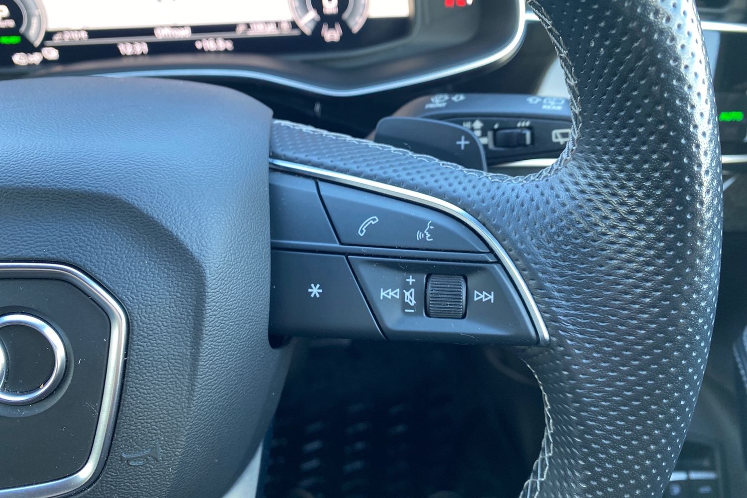 Used Audi Q8 2021 for sale - 76673995: Photo 15