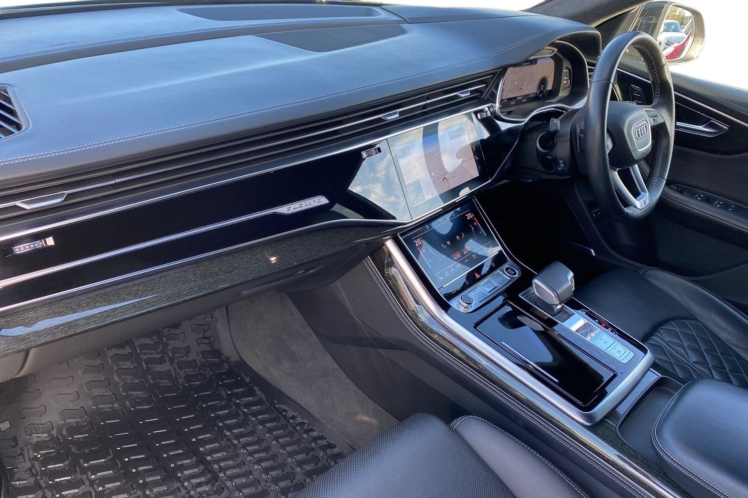 Used Audi Q8 2021 for sale - 76673995: Photo 2
