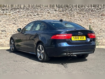 Used Jaguar XE 2018 for sale - 75507322: Photo