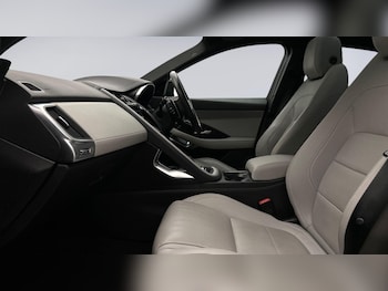 Used Jaguar E-Pace 2022 for sale - 76153191: Photo 3