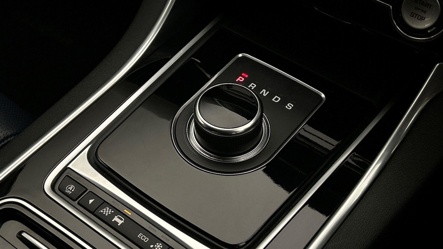 Used Jaguar XE 2018 for sale - 76094797: Photo 13