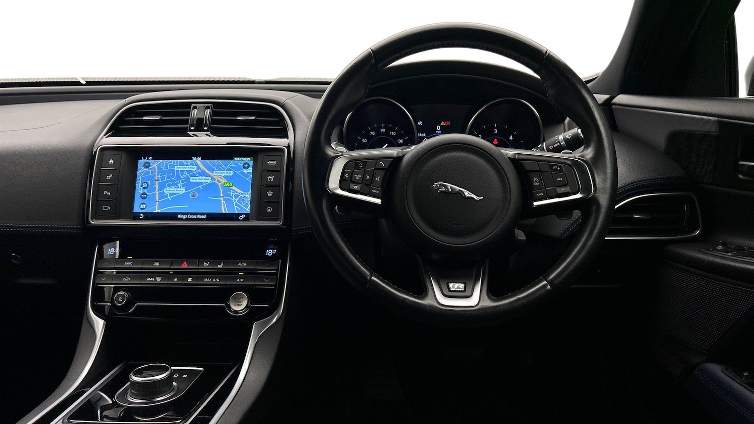 Used Jaguar XE 2018 for sale - 76094797: Photo 15
