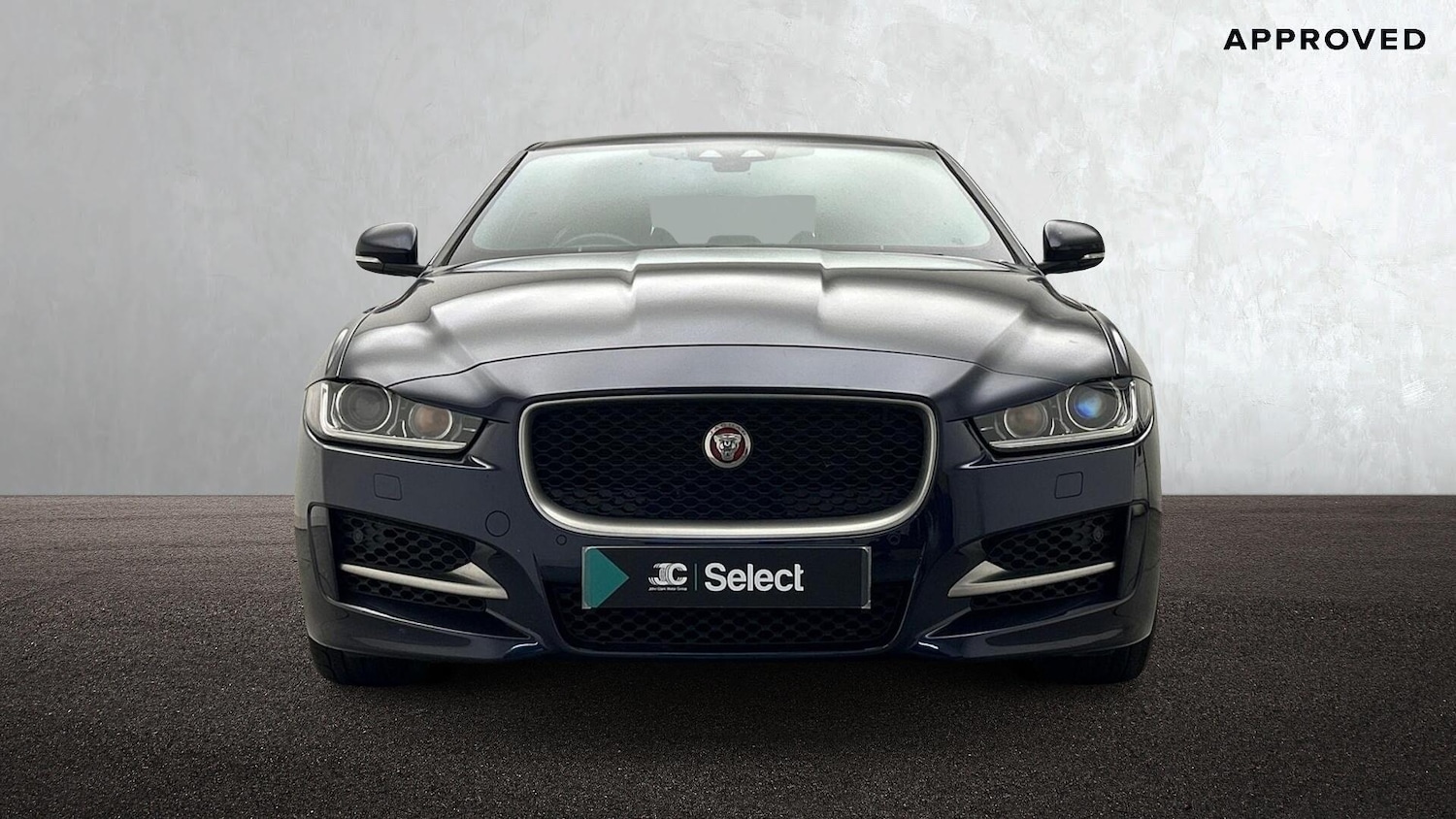 Used Jaguar XE 2018 for sale - 76094797: Photo 7