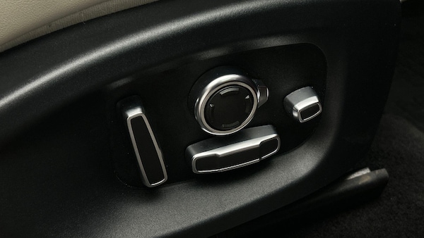 Used Jaguar E-Pace 2019 for sale - 75609651: Photo 23