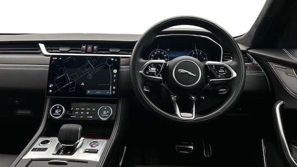 Used Jaguar F-Pace 2024 for sale - 76239345: Photo 15