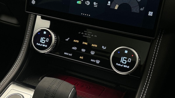 Used Jaguar F-Pace 2024 for sale - 76239345: Photo 29
