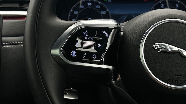 Used Jaguar F-Pace 2024 for sale - 76239345: Photo 32