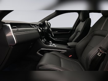 Used Jaguar F-Pace 2024 for sale - 76239345: Photo 3