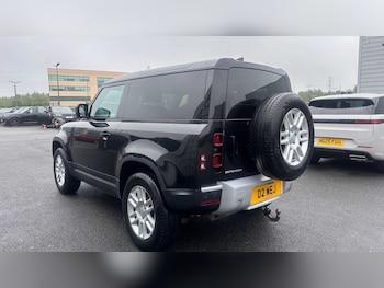 Used Land Rover Defender 2021 for sale - 75249047: Photo