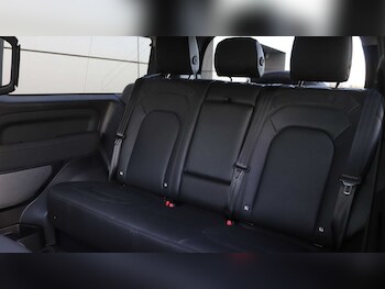 Used Land Rover Defender 2023 for sale - 75218083: Photo