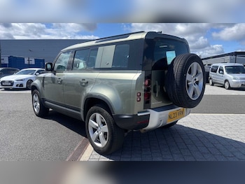 Used Land Rover Defender 2023 for sale - 75217995: Photo