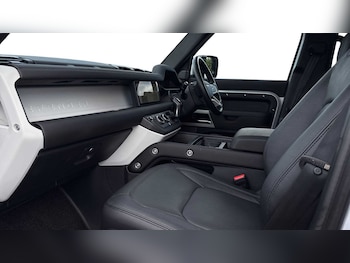 Used Land Rover Defender 2024 for sale - 75217825: Photo