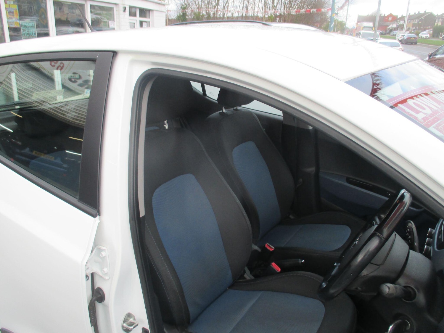Used Hyundai i10 2014 for sale - 77624989: Photo 15