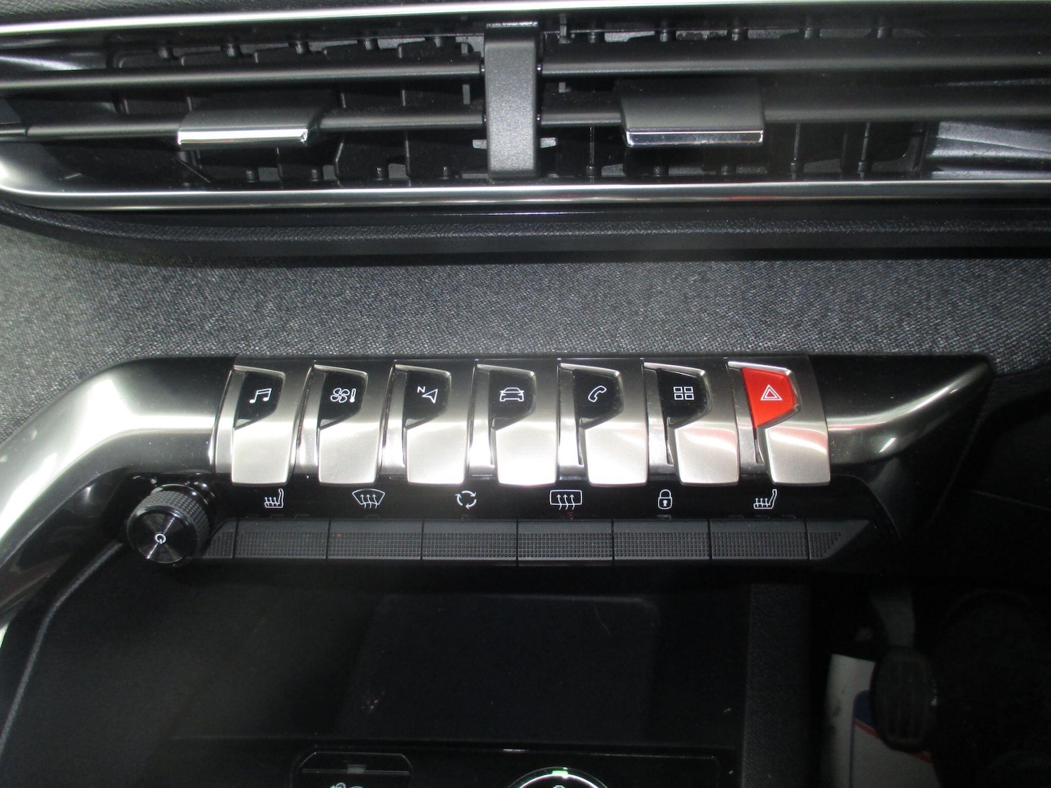 Used Peugeot 3008 2017 for sale - 76189607: Photo 37