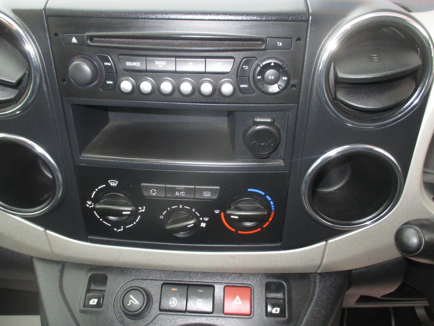 Used Peugeot Partner Tepee 2015 for sale - 76992970: Photo 31