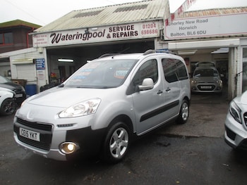 Used Peugeot Partner Tepee 2015 for sale - 76992970: Photo