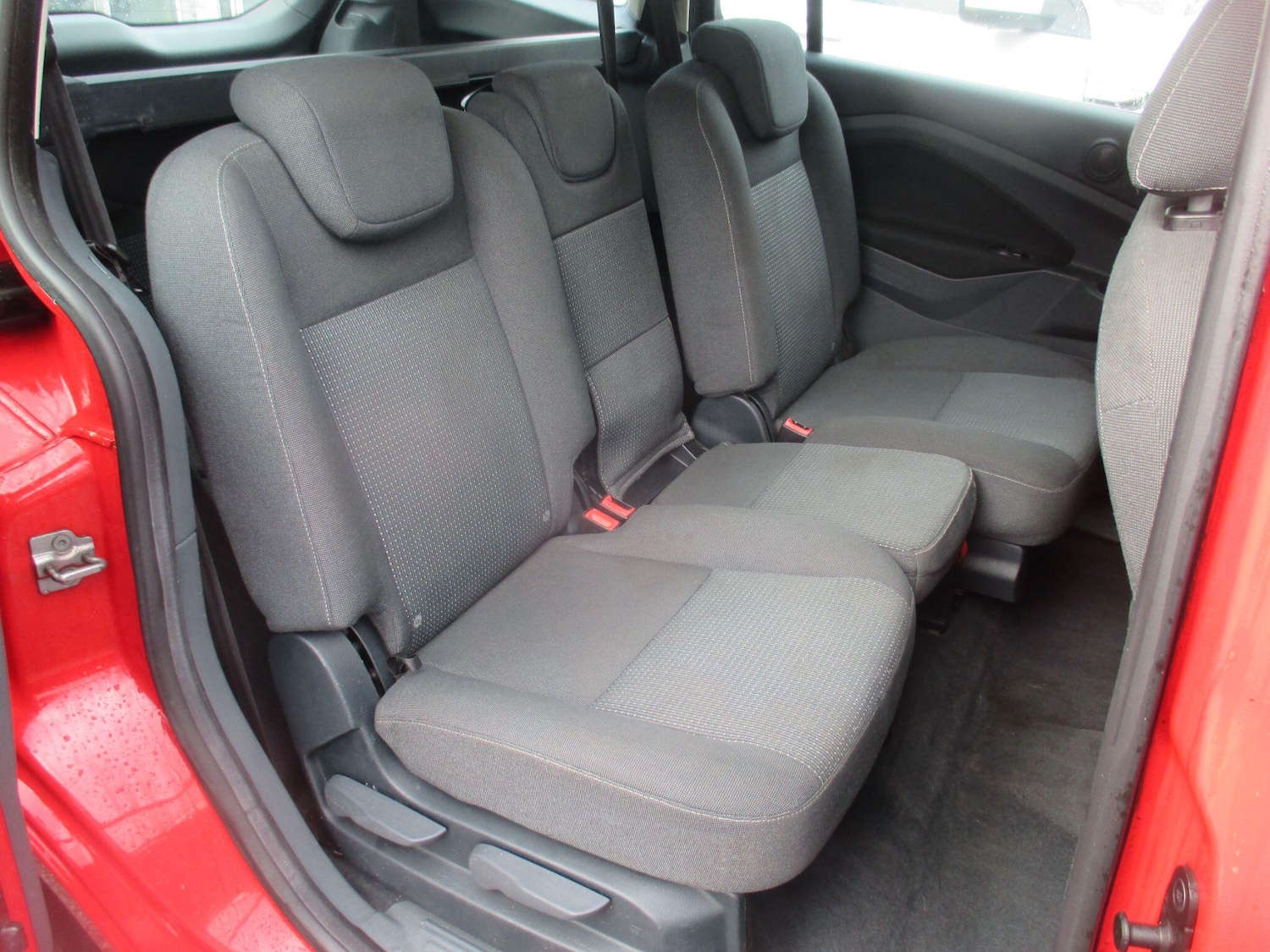 Used Ford Grand C-Max 2015 for sale - 77671554: Photo 17